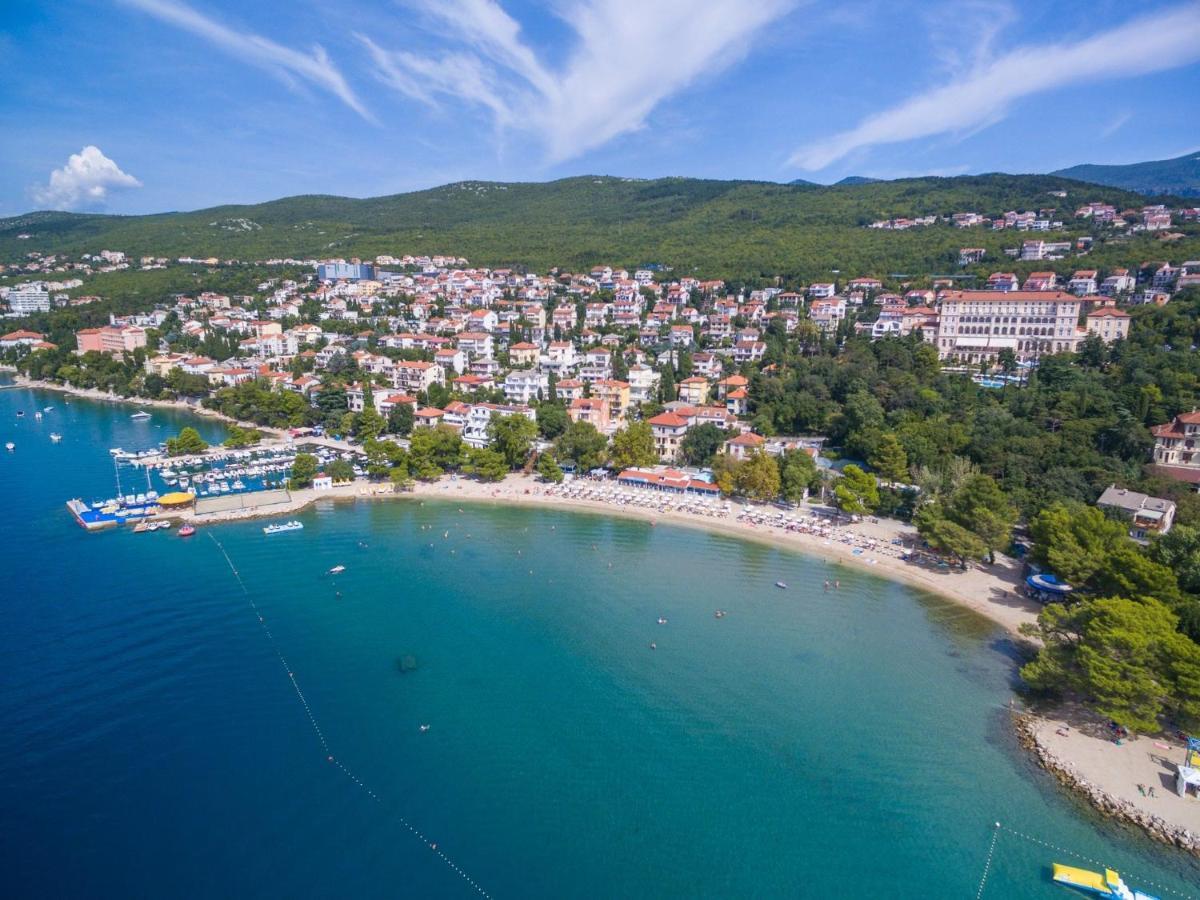Apartments Dino Crikvenica Εξωτερικό φωτογραφία